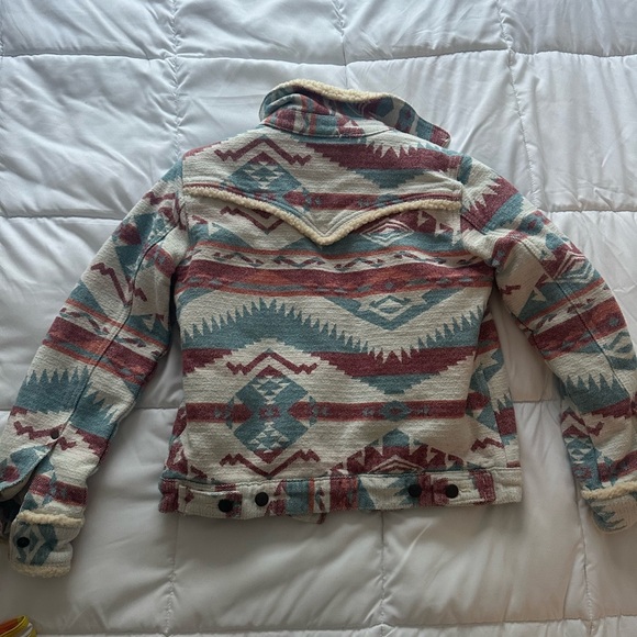 Wrangler Retro Aztec Sherpa Lined Jacket - Picture 6 of 6